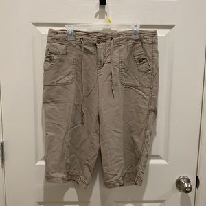 Sonoma Khaki Capris 12